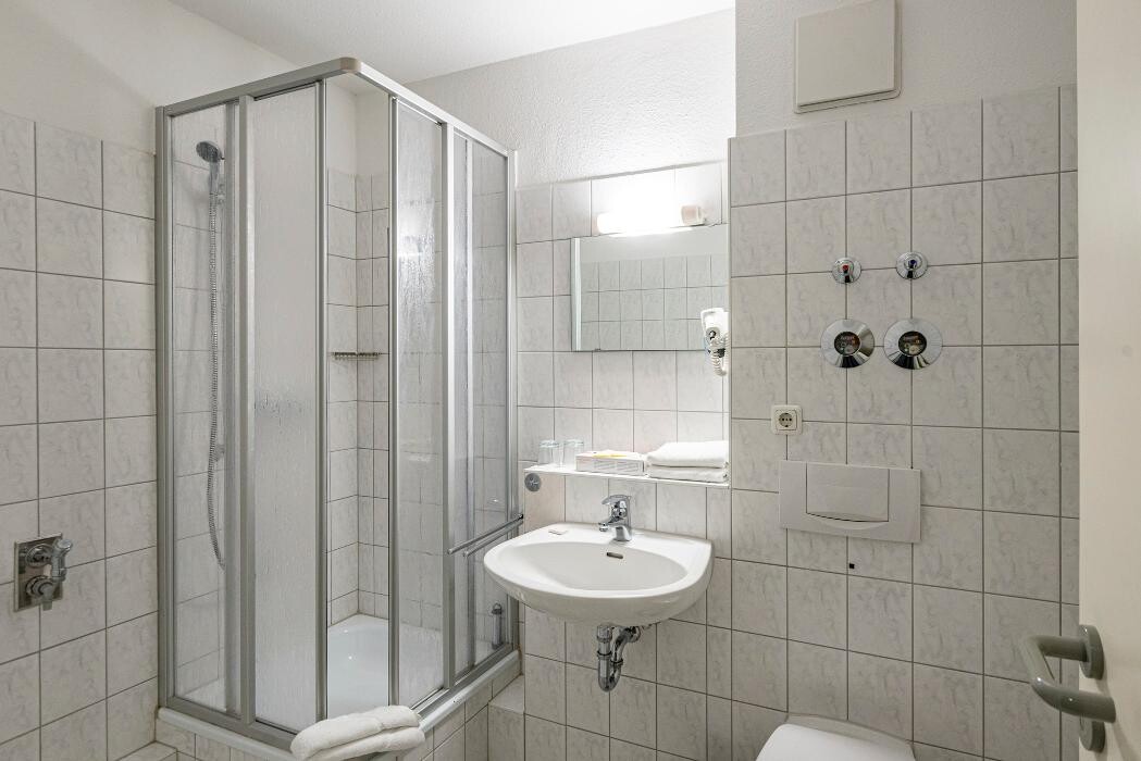 Bilder Hotel Rostock West im "Kritzmow Park"
