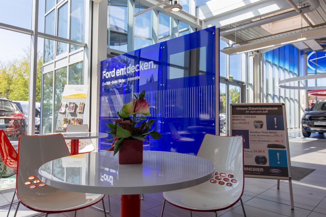 Bilder Autohaus Dinnebier Ford-Store Lichtenberg