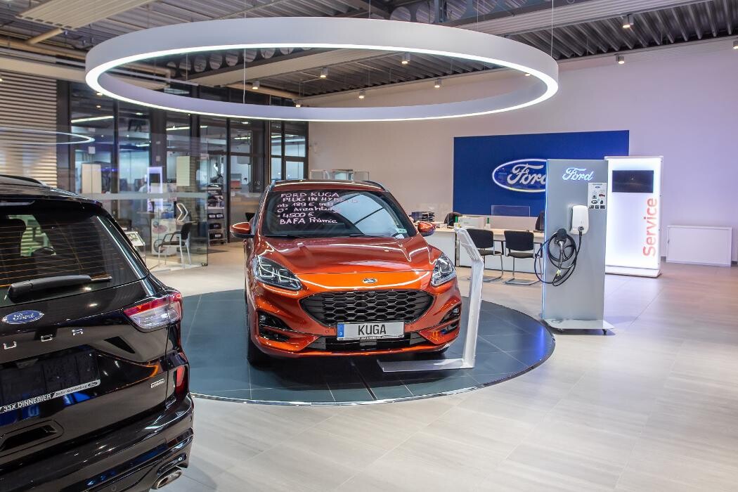 Bilder Autohaus Dinnebier Ford-Store