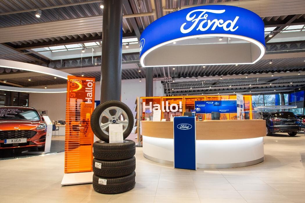 Bilder Autohaus Dinnebier Ford-Store