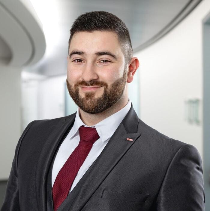 Bilder ERGO Versicherung Ömer Faruk Irtürk