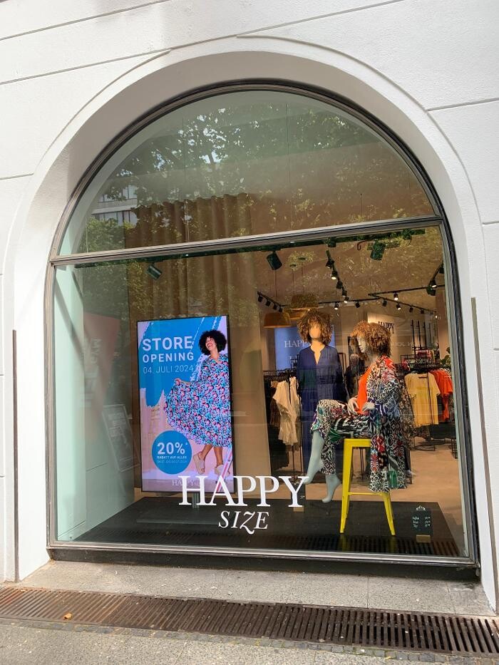 Bilder Happy Size x Ulla Popken | Große Größen | Berlin Kurfürstendamm