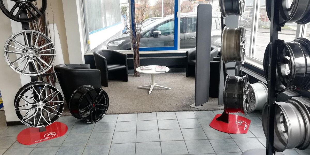 Bilder Premio Reifen + Autoservice Reifen Feneberg AG