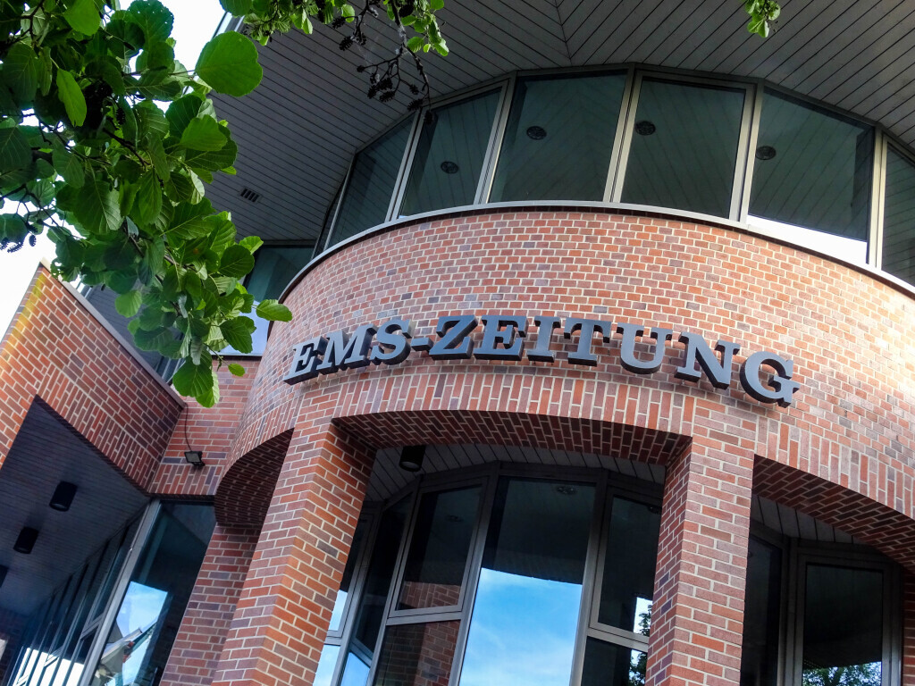 Bilder W.P. highlights - Werbepylone | Werbeschilder | Lichtreklame