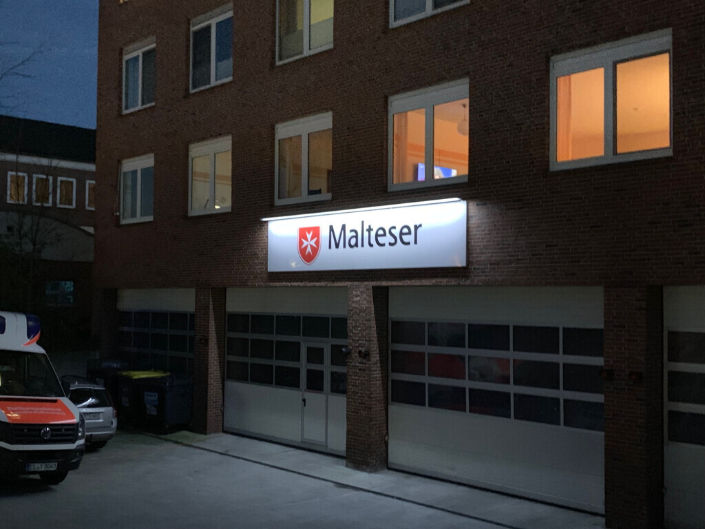 Bilder W.P. highlights - Werbepylone | Werbeschilder | Lichtreklame