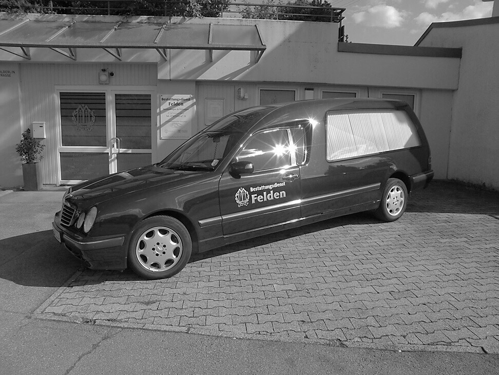 Bilder Bestattungsdienst Felden