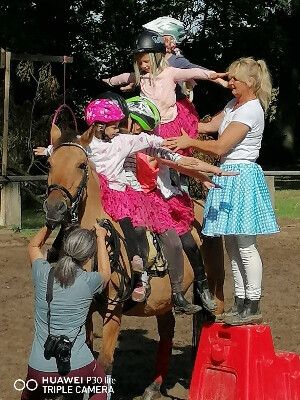 Bilder Reiterhof Daugzin C. Edel & E. Berkhahn GbR