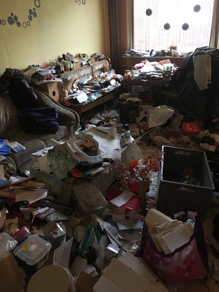 Bilder Der Transporter Wohnungs Haus  und Kellerräumung