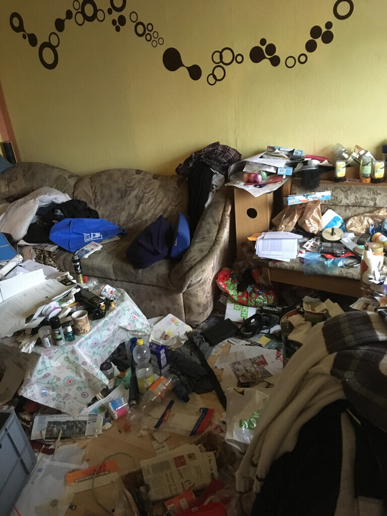 Bilder Der Transporter Wohnungs Haus  und Kellerräumung