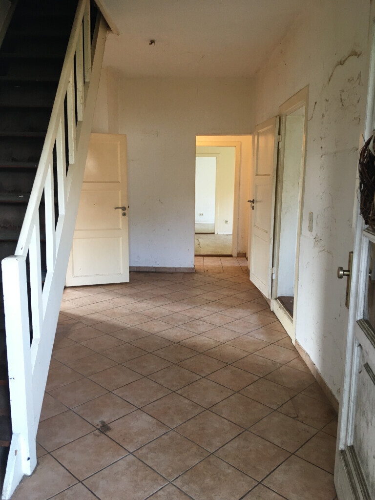 Bilder Der Transporter Wohnungs Haus  und Kellerräumung