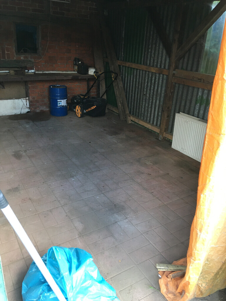 Bilder Der Transporter Wohnungs Haus  und Kellerräumung