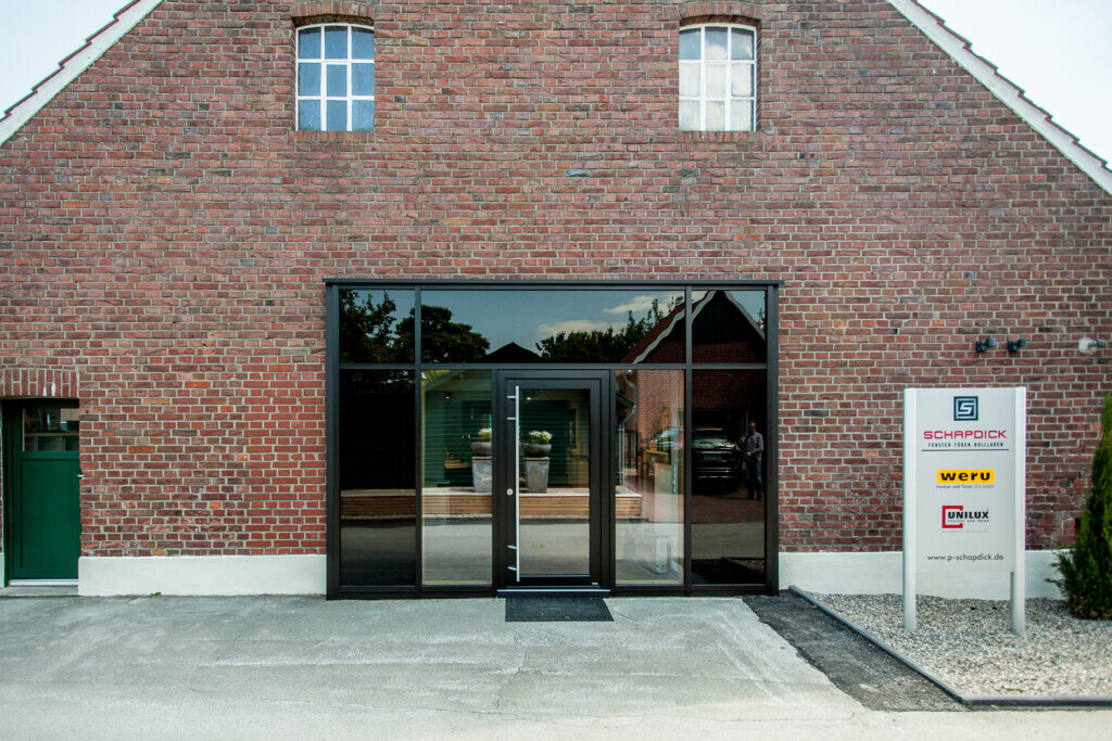 Bilder P. Schapdick GmbH, Fenster - Türen - Fassaden