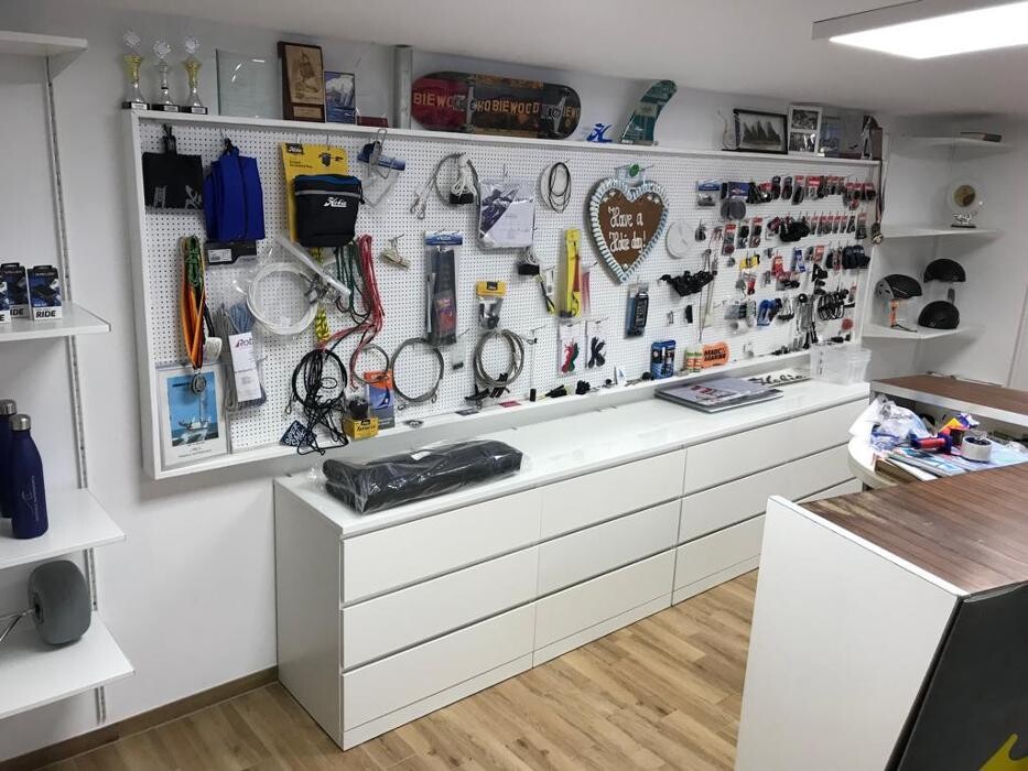 Bilder Dinsdale Watersports GmbH