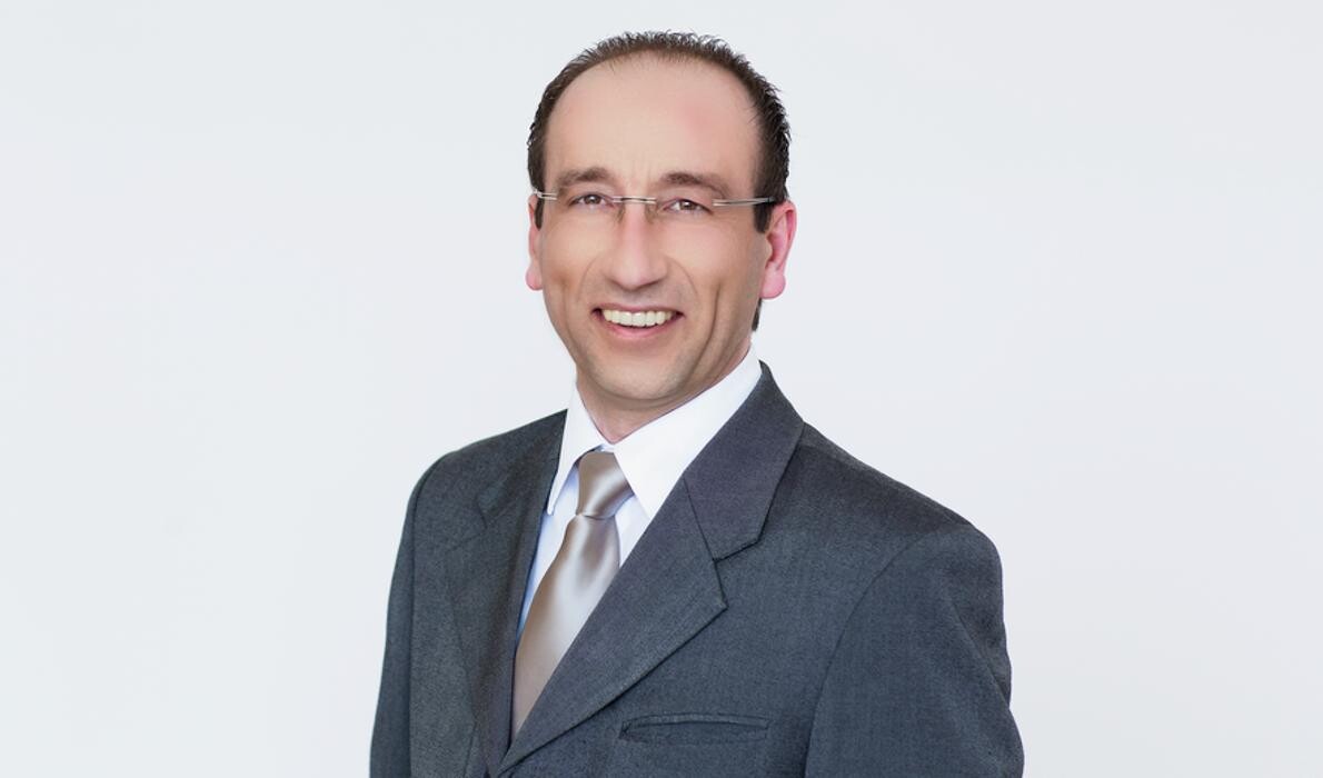 Bilder RheinLand Versicherungen Tsenkis Kerim