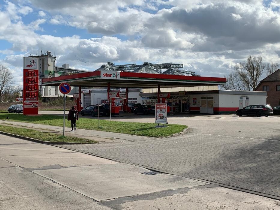 Bilder star Tankstelle