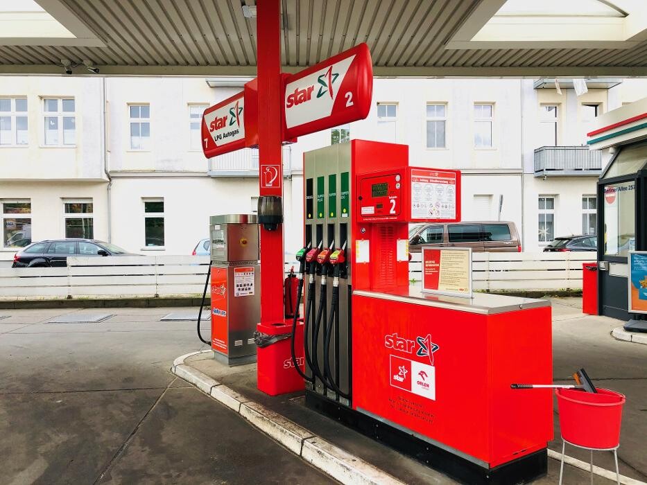 Bilder star Tankstelle