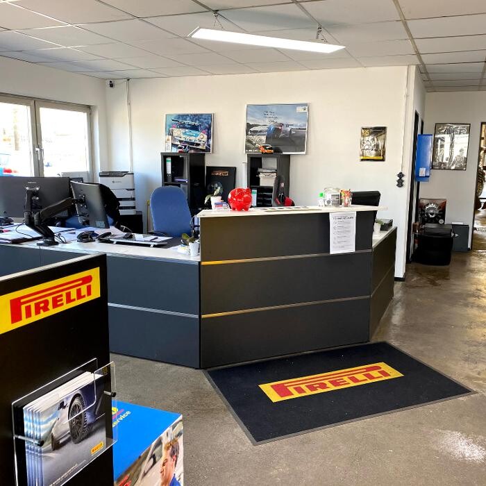 Bilder Steiner Reifen und KFZ-Technik GmbH & Co. KG