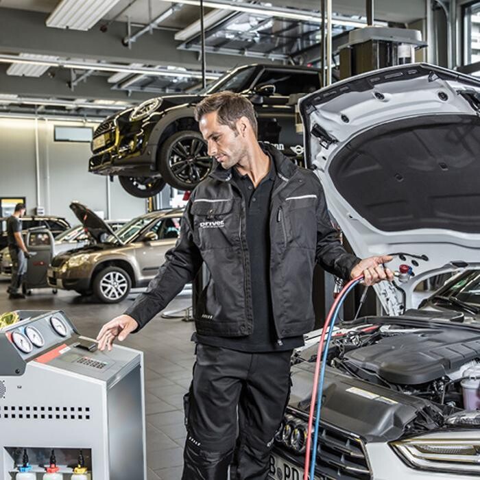 Bilder Steiner Reifen und KFZ-Technik GmbH & Co. KG