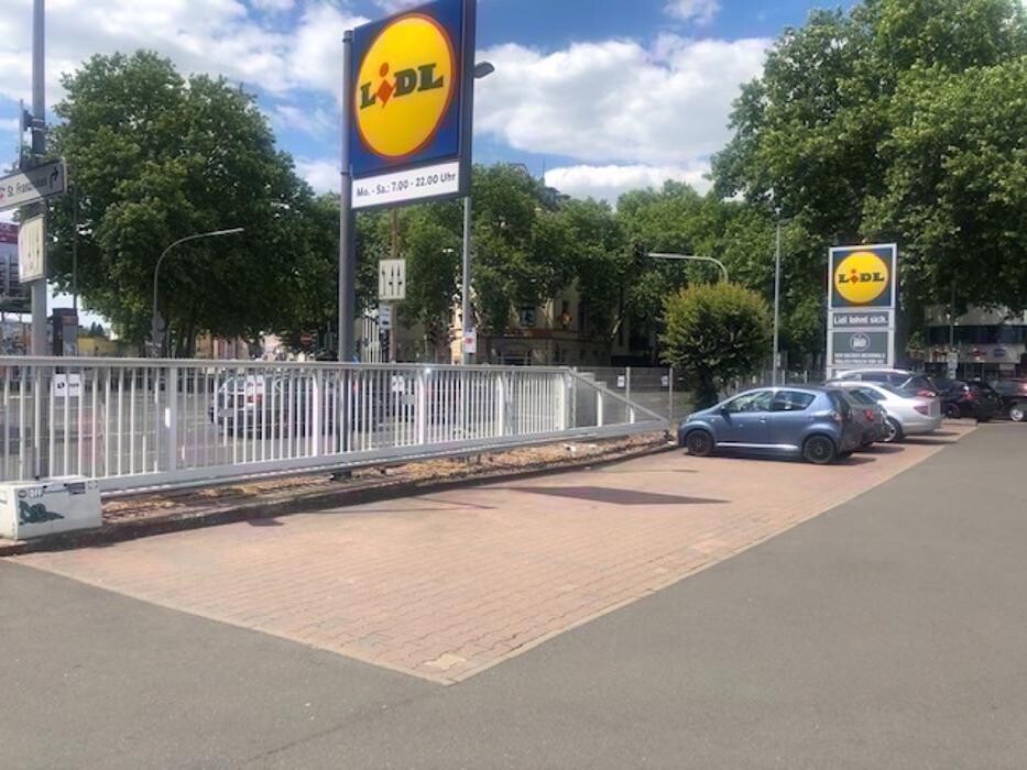 Bilder ampido Parkplatz
