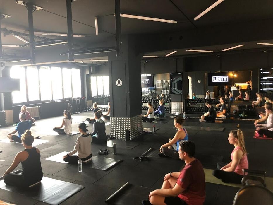 Bilder Luisa Harisch - Schwangerschaftsyoga & Rückbildung München