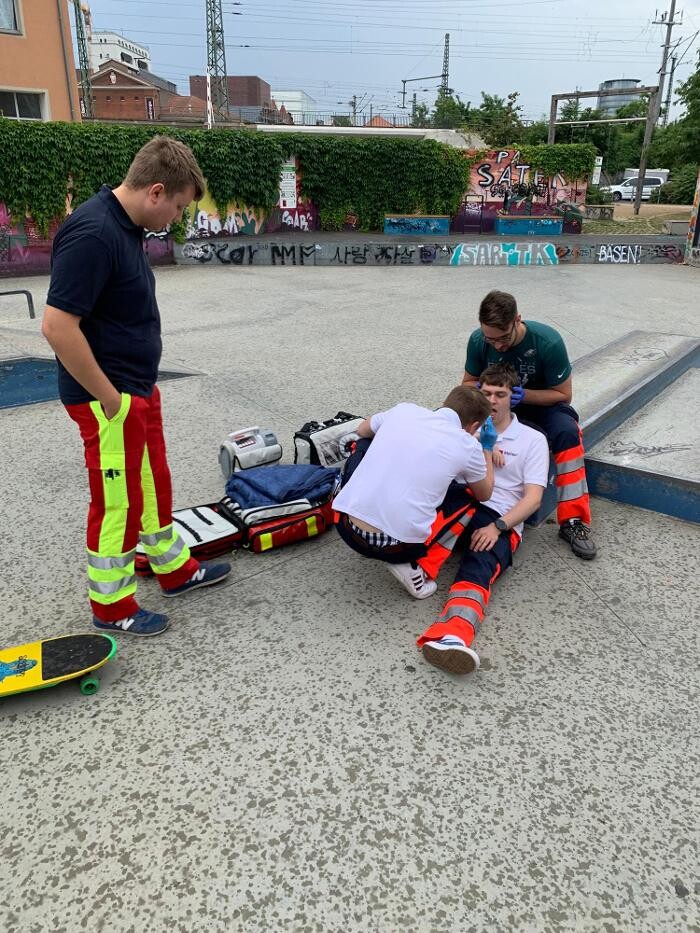 Bilder WBS SCHULEN Dresden Notfallmedizin
