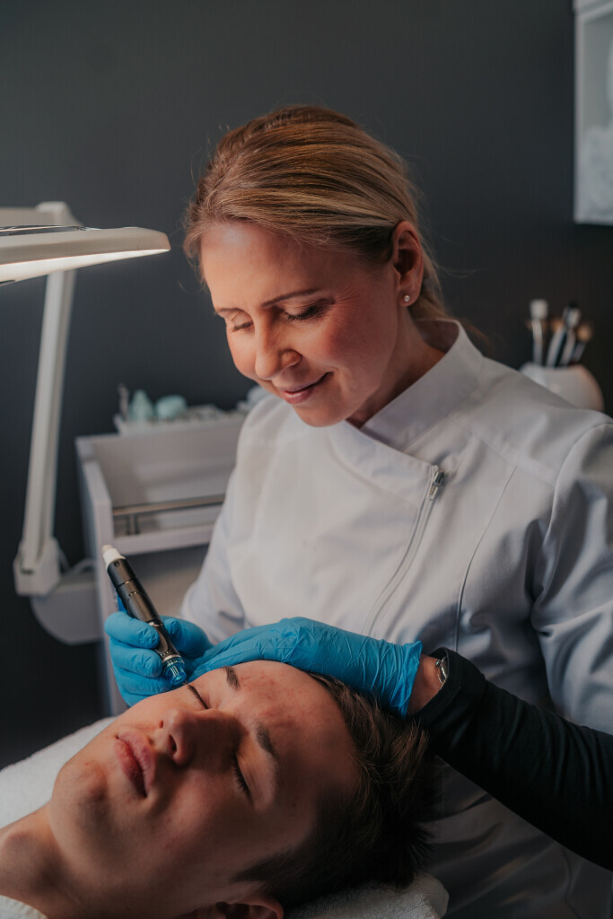 Bilder Margarita M. Cosmetics Premiumkosmetik in Remscheid | Lumecca | Liposana3+ | Hydrafacial | Morpheus8 | Forma | Visia Hautanalyse | Infuzion-System | iSClinical