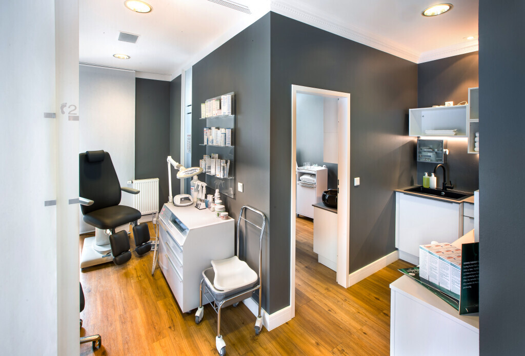 Bilder Margarita M. Cosmetics Premiumkosmetik in Remscheid | Lumecca | Liposana3+ | Hydrafacial | Morpheus8 | Forma | Visia Hautanalyse | Infuzion-System | iSClinical