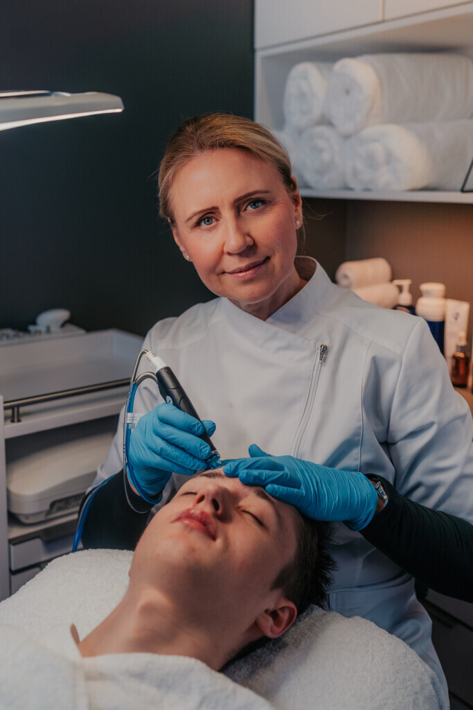 Bilder Margarita M. Cosmetics Premiumkosmetik in Remscheid | Lumecca | Liposana3+ | Hydrafacial | Morpheus8 | Forma | Visia Hautanalyse | Infuzion-System | iSClinical