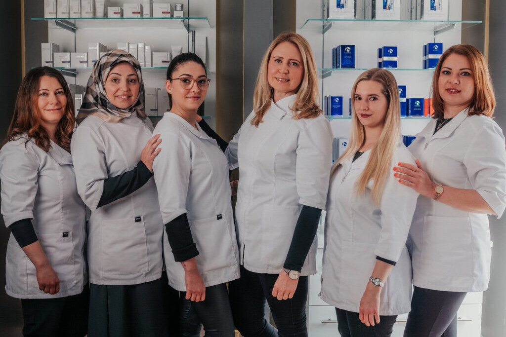 Bilder Margarita M. Cosmetics Premiumkosmetik in Remscheid | Lumecca | Liposana3+ | Hydrafacial | Morpheus8 | Forma | Visia Hautanalyse | Infuzion-System | iSClinical