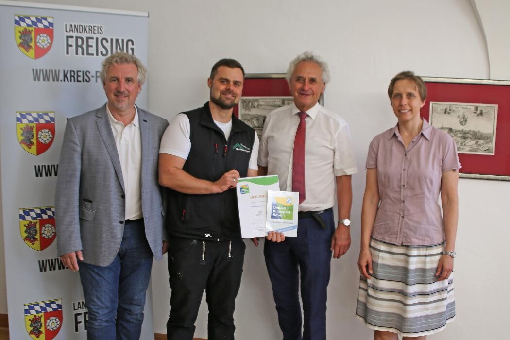Bilder Mertl-Bedachungen GmbH | Dachdecker für Dachsanierung