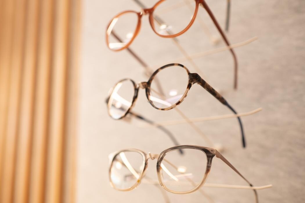 Bilder siehste Brillen und Kontaktlinsen