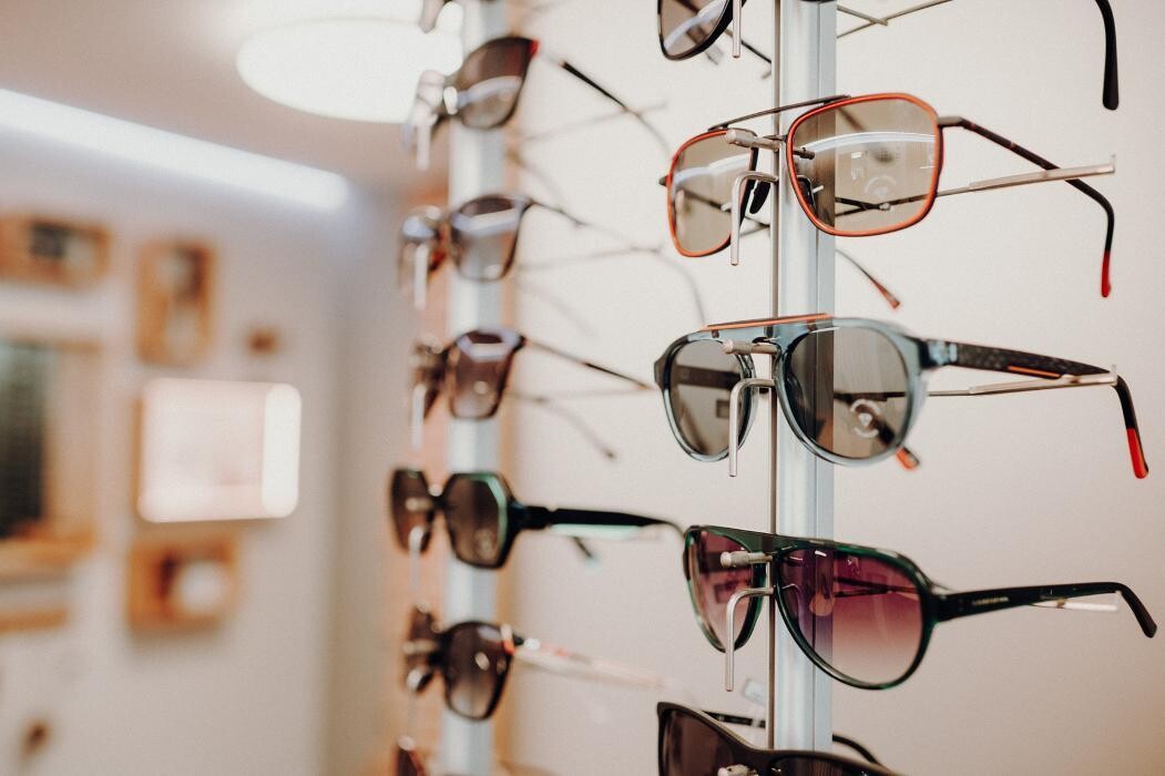 Bilder siehste Brillen und Kontaktlinsen