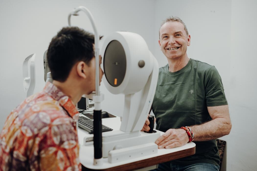 Bilder siehste Brillen und Kontaktlinsen