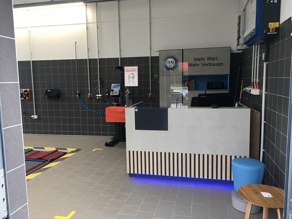 Bilder TÜV SÜD Service-Center Parsdorf