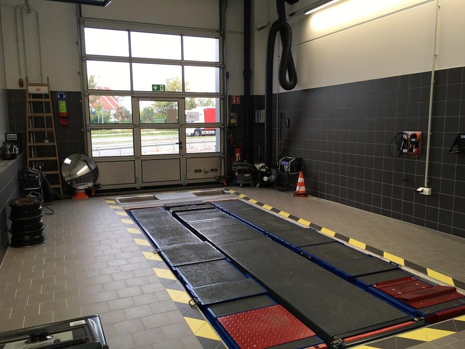 Bilder TÜV SÜD Service-Center Parsdorf