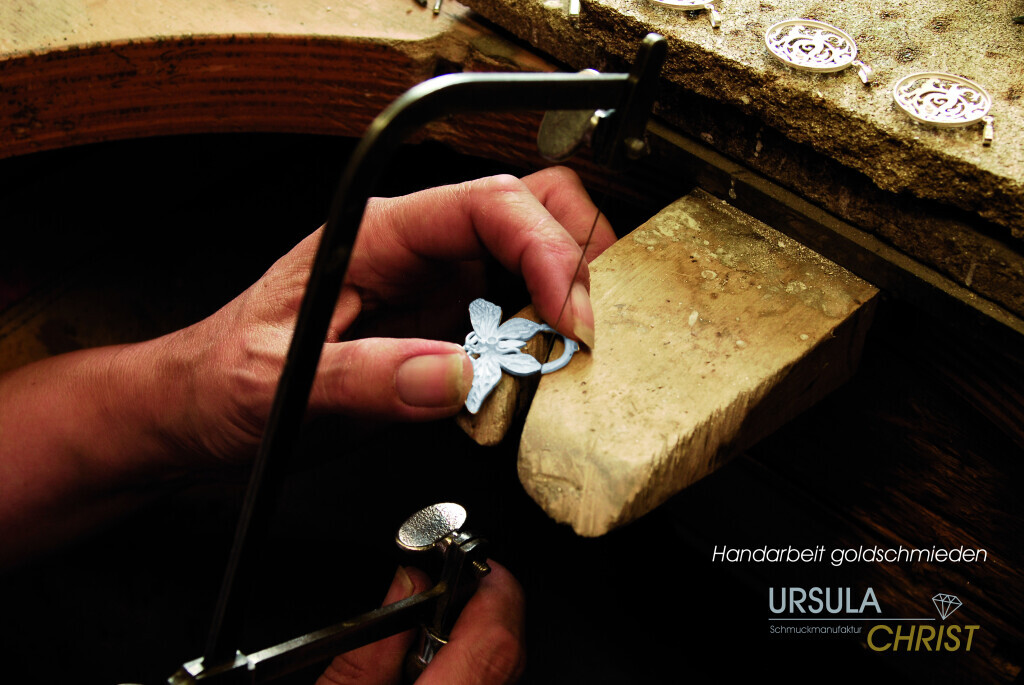 Bilder Ursula Christ Schmuckwaren im Trend der Zeit