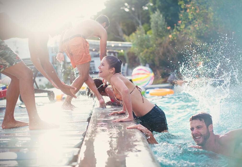 Bilder Desjoyaux Pools Augsburg