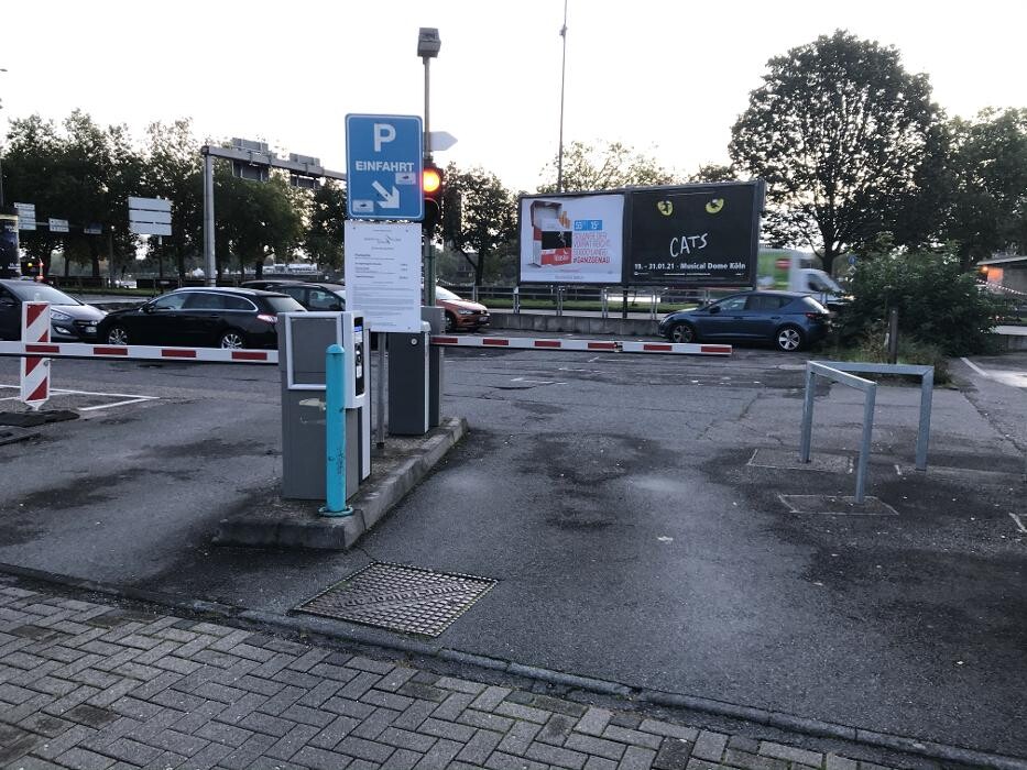 Bilder ampido Parkplatz Köln Hauptbahnhof