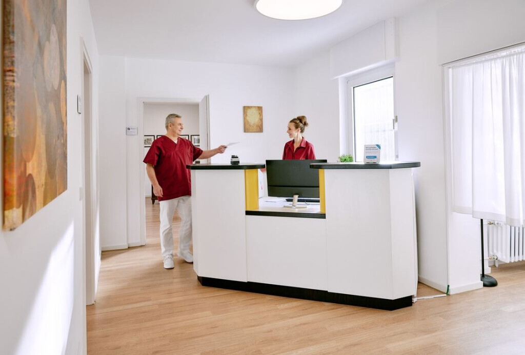 Bilder Chiropraxis Schwall Heilpraktiker