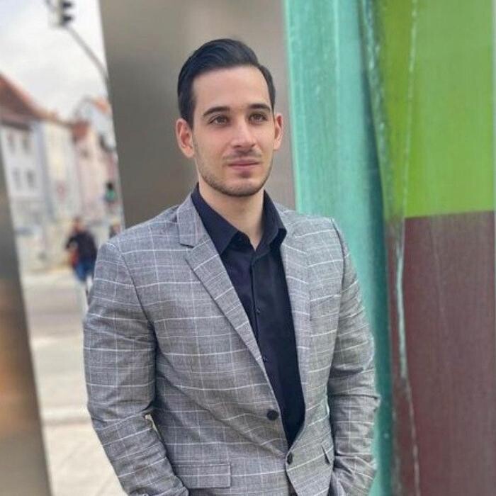 Bilder ERGO Versicherung Carmelo-Andrea Sinatra