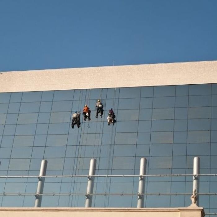 Bilder LRV Gebäudereinigung