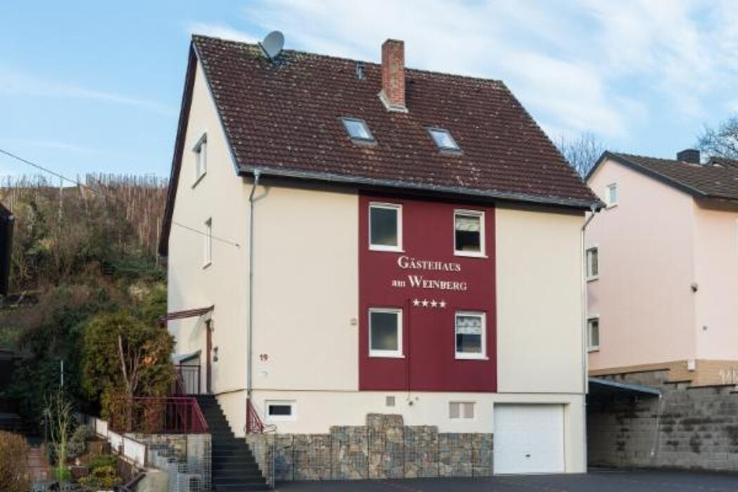 Gästehaus am Weinberg Logo