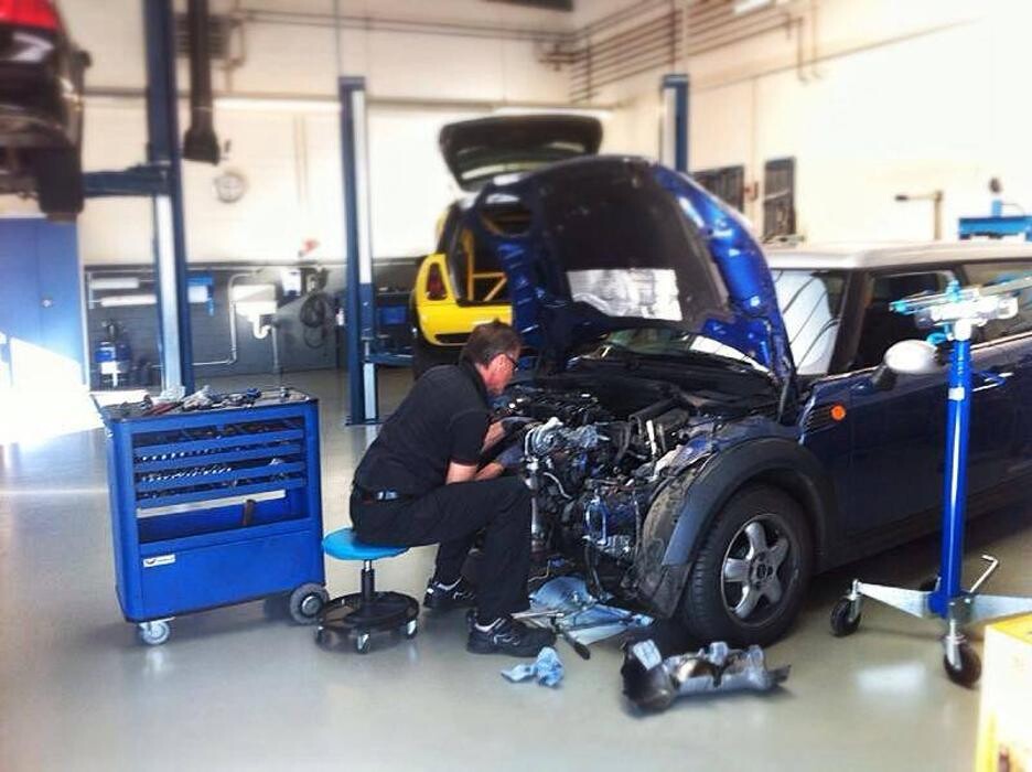 Bilder SABLOTNY KFZ-Meisterbetrieb der BMW und MINI Spezialist