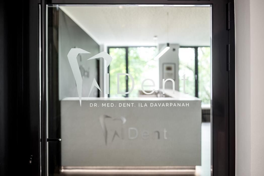 Bilder IDent Kassel | Zahnarzt Dr. Ila Davarpanah