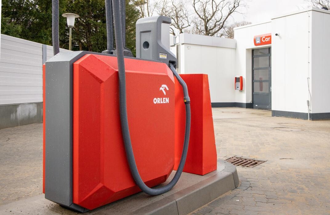 Bilder ORLEN Tankstelle