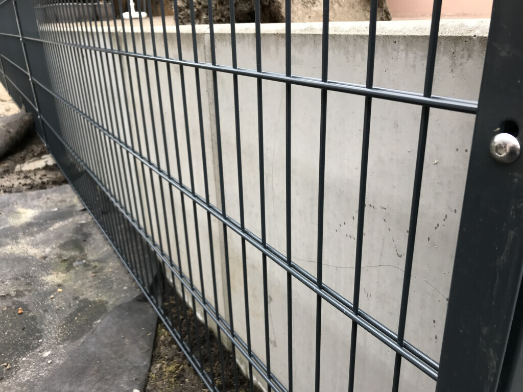 Bilder Sicher und Fröhlich - Zaun- und Sicherheitstechnik
