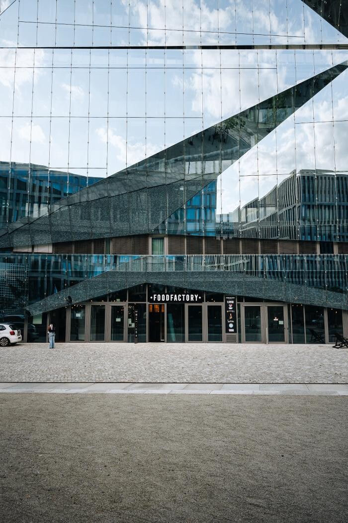 Bilder FOODFACTORY Cube Berlin - Food-Court, Restaurant & Café am Hbf