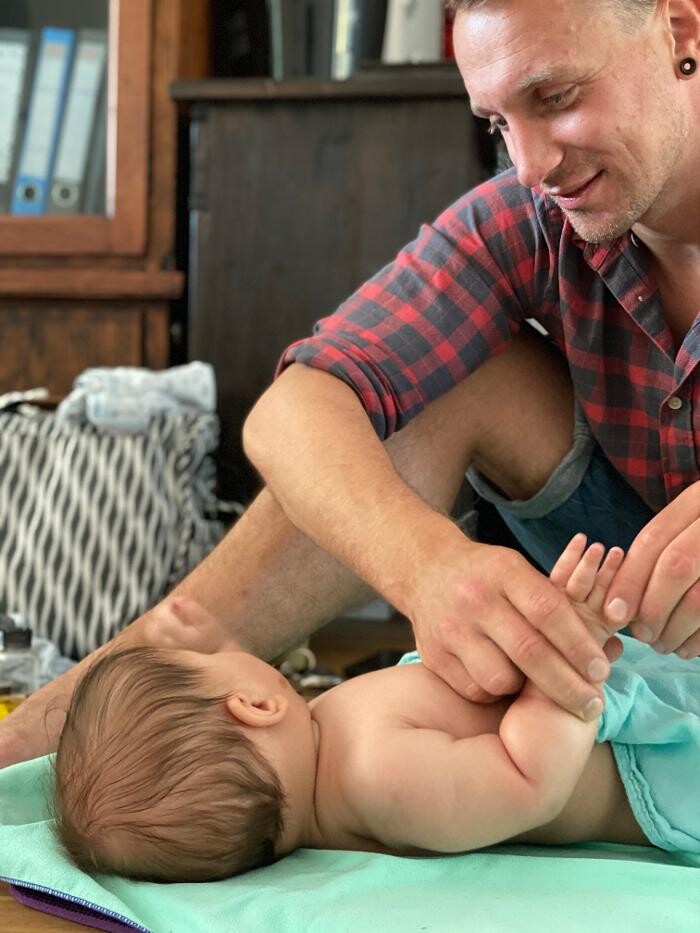 Bilder Babymassage Naumburg - Babymassagekurse & Krabbelgruppen
