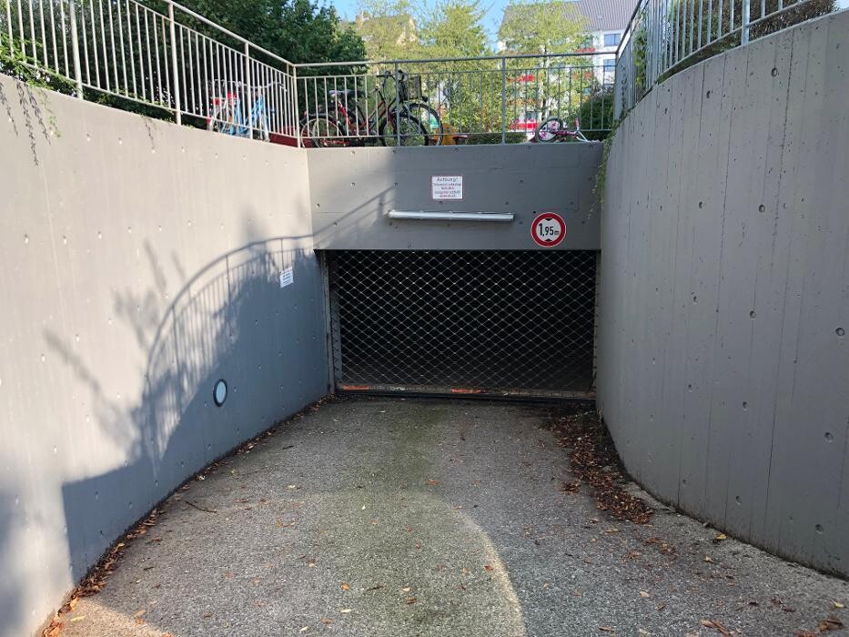 Bilder ampido Parkplatz Merheimer Heide