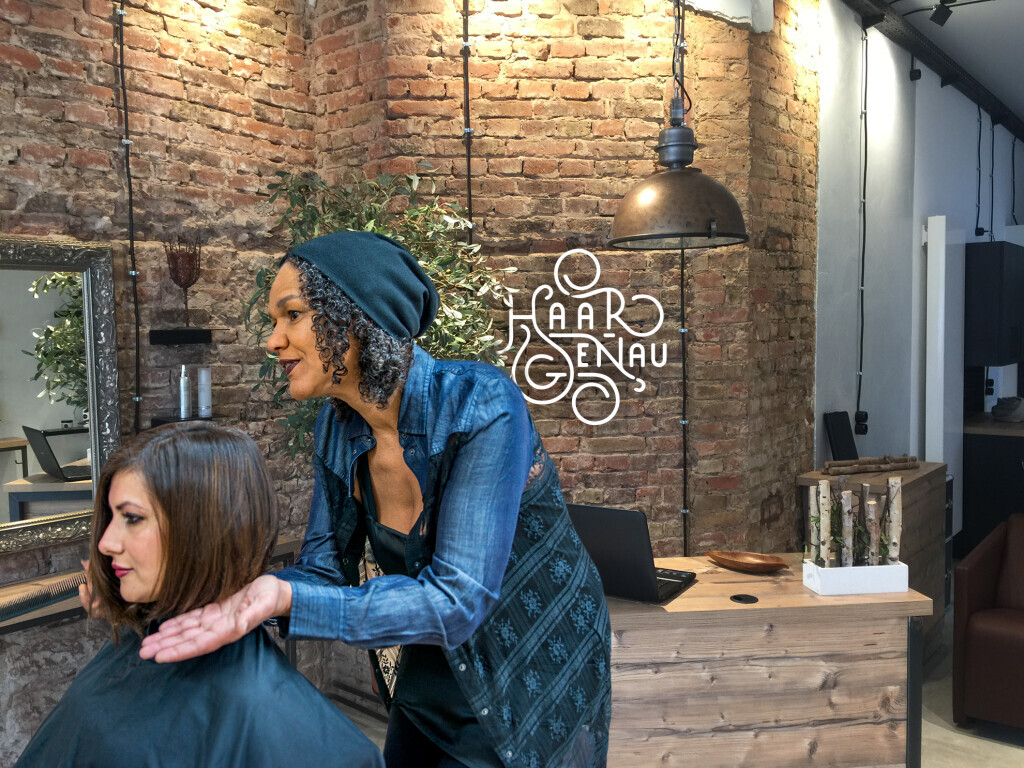 Bilder HAARGENAU MERCEDES GLORIA Lockenfriseur Frankfurt